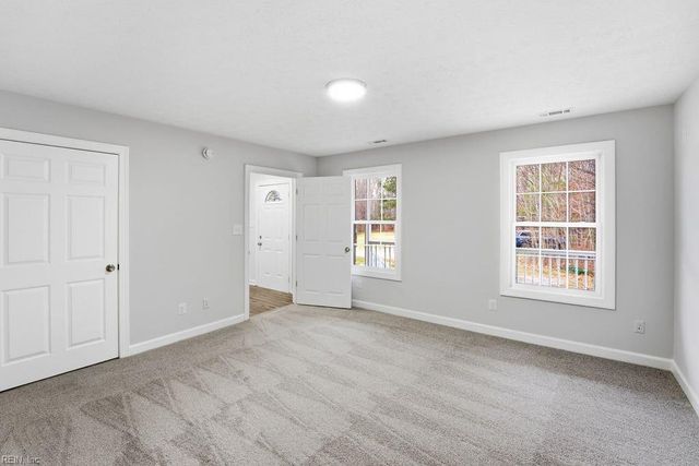 1704 Neptune DR, Hampton, VA 23669