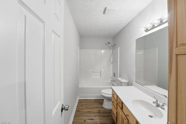 1704 Neptune DR, Hampton, VA 23669