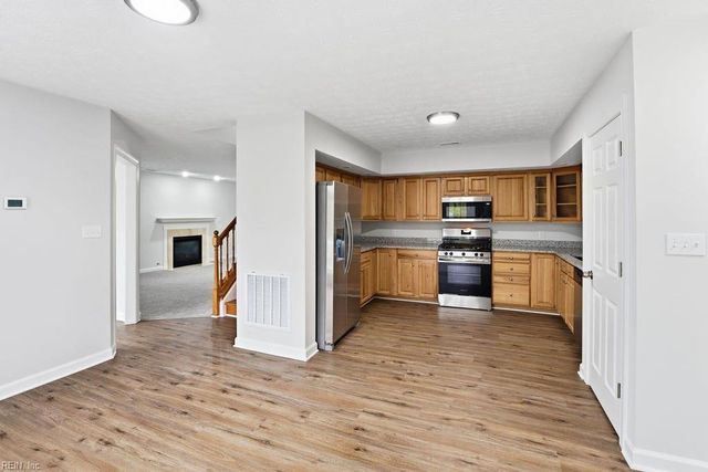 1704 Neptune DR, Hampton, VA 23669