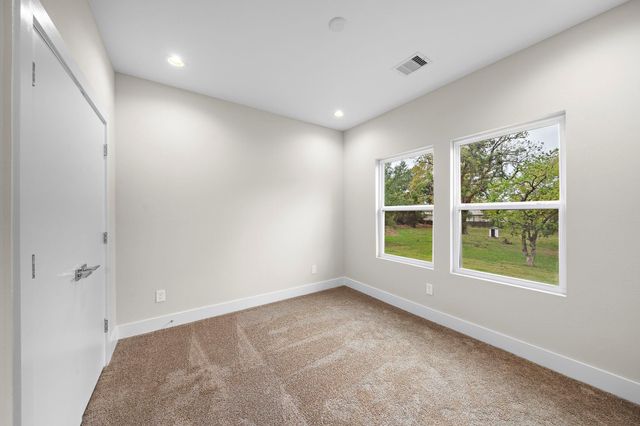 24 Bucan F, Houston, TX 77076