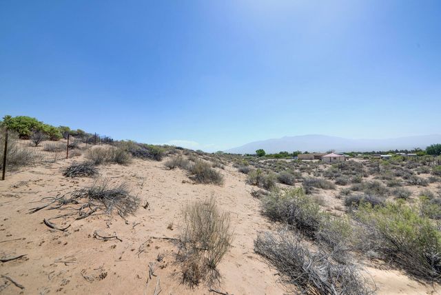 1597 Camino De La Tierra Road, Corrales, NM 87048