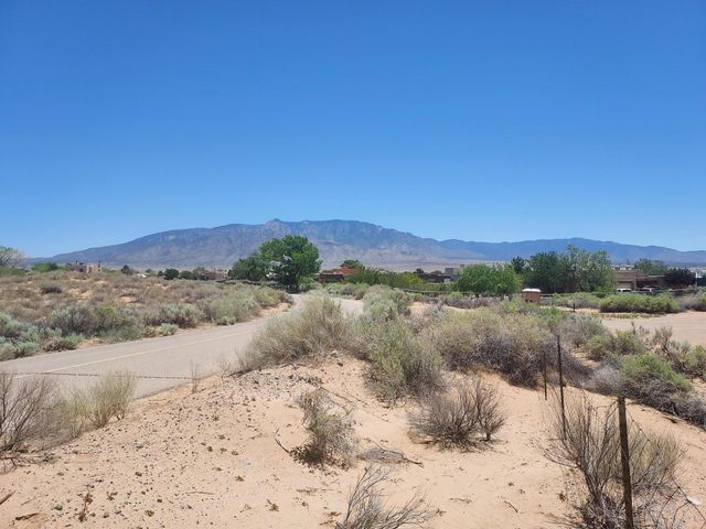 1597 Camino De La Tierra Road, Corrales, NM 87048