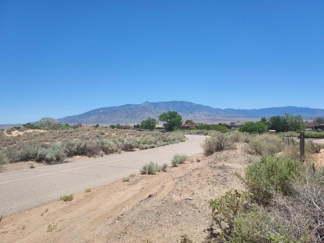 1597 Camino De La Tierra Road, Corrales, NM 87048