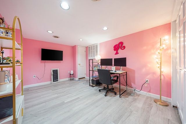 5 Pine Cir, Pembroke, MA 02359