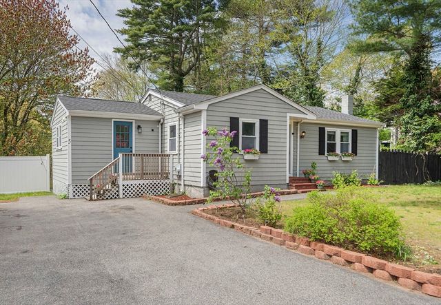 5 Pine Cir, Pembroke, MA 02359