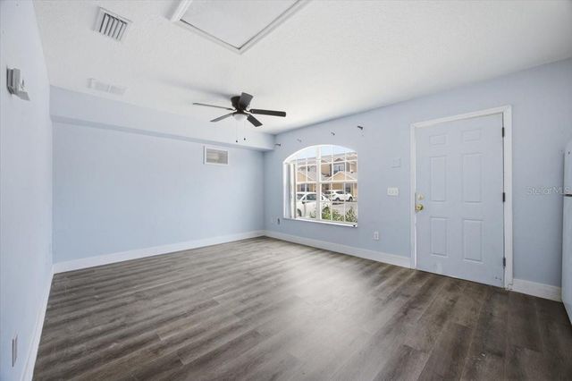 713 WASHINGTON PALM LOOP Front Unit, Davenport, FL 33897