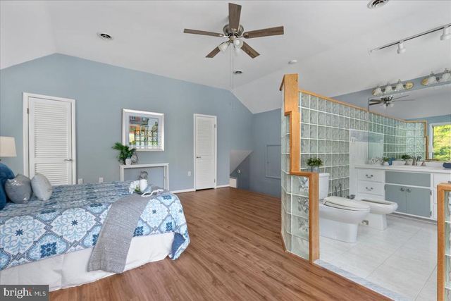 146 LIZZIE MILLS RD, Castleton, VA 22716