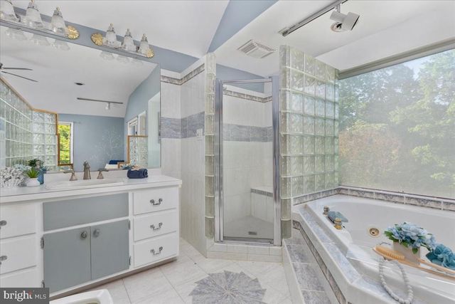 146 LIZZIE MILLS RD, Castleton, VA 22716