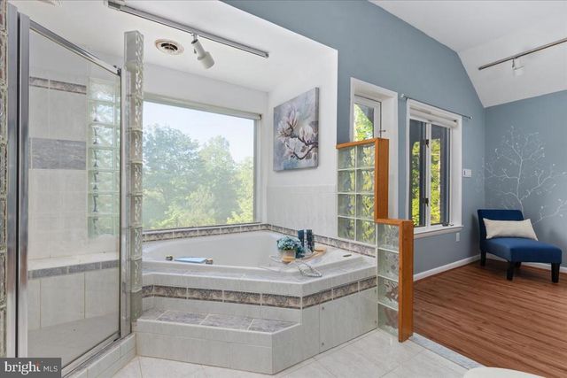 146 LIZZIE MILLS RD, Castleton, VA 22716