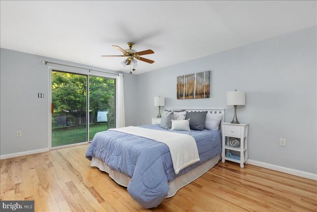 146 LIZZIE MILLS RD, Castleton, VA 22716