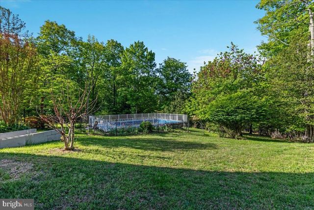 146 LIZZIE MILLS RD, Castleton, VA 22716