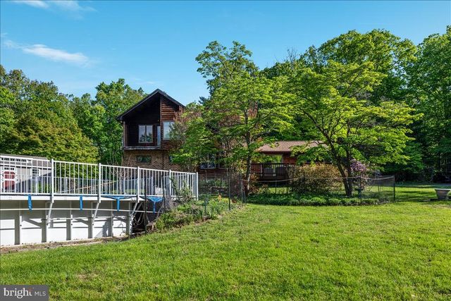 146 LIZZIE MILLS RD, Castleton, VA 22716