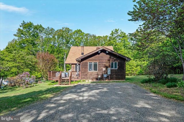 146 LIZZIE MILLS RD, Castleton, VA 22716