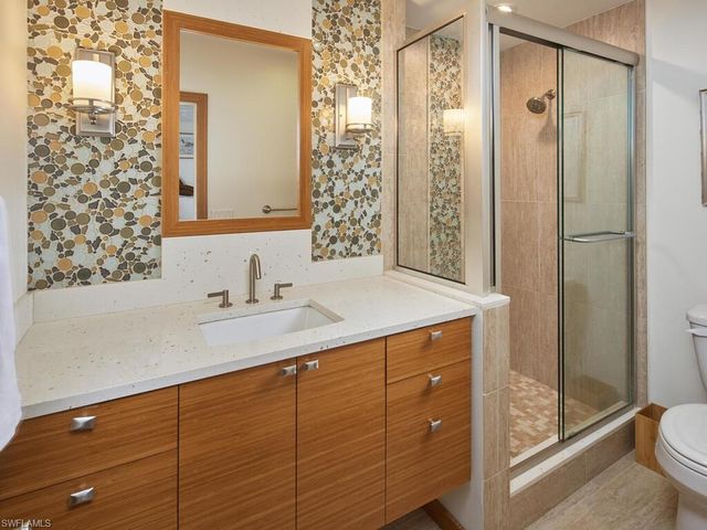 3070 Gulf Shore BLVD N 209, Naples, FL 34103