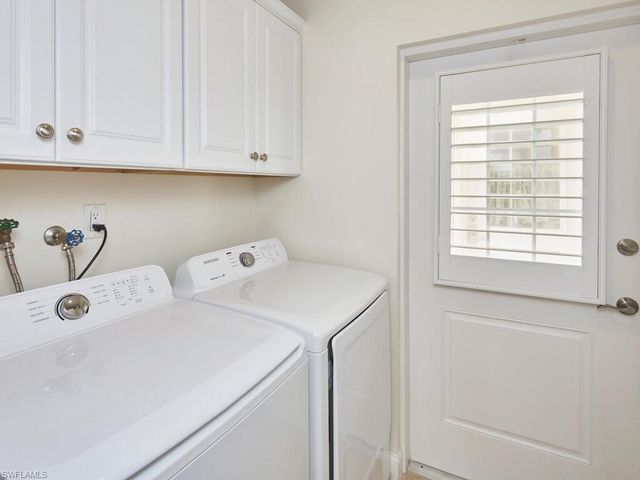 3070 Gulf Shore BLVD N 209, Naples, FL 34103