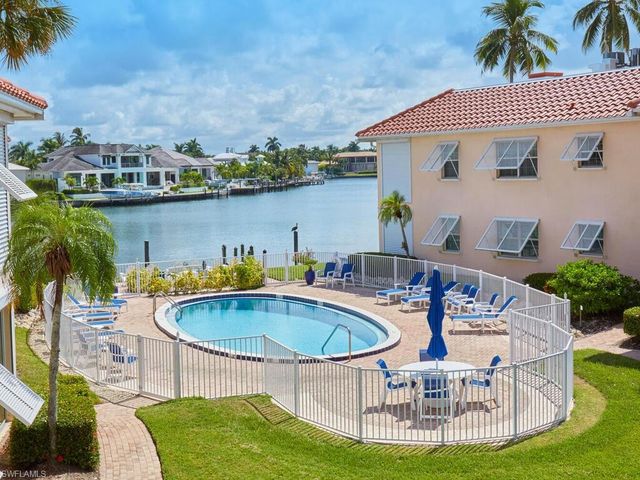 3070 Gulf Shore BLVD N 209, Naples, FL 34103