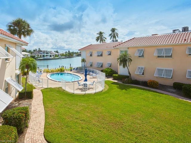 3070 Gulf Shore BLVD N 209, Naples, FL 34103