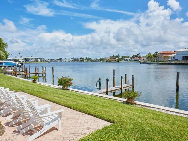 3070 Gulf Shore BLVD N 209, Naples, FL 34103