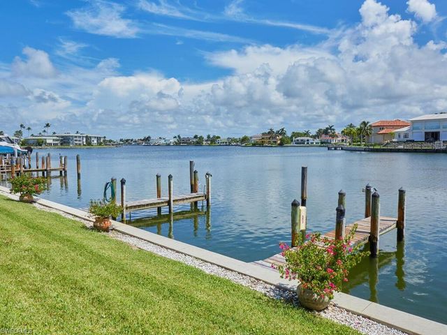 3070 Gulf Shore BLVD N 209, Naples, FL 34103