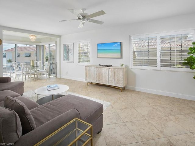 3070 Gulf Shore BLVD N 209, Naples, FL 34103