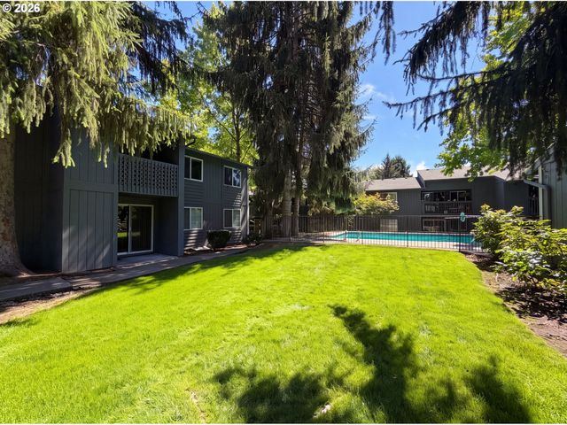 650 Sw Meadow Dr 209, Beaverton, OR 97006
