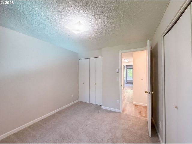 650 Sw Meadow Dr 209, Beaverton, OR 97006