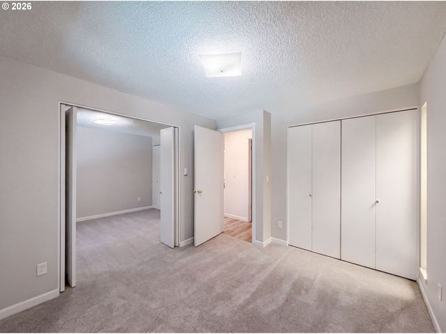 650 Sw Meadow Dr 209, Beaverton, OR 97006