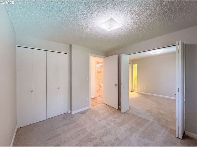 650 Sw Meadow Dr 209, Beaverton, OR 97006