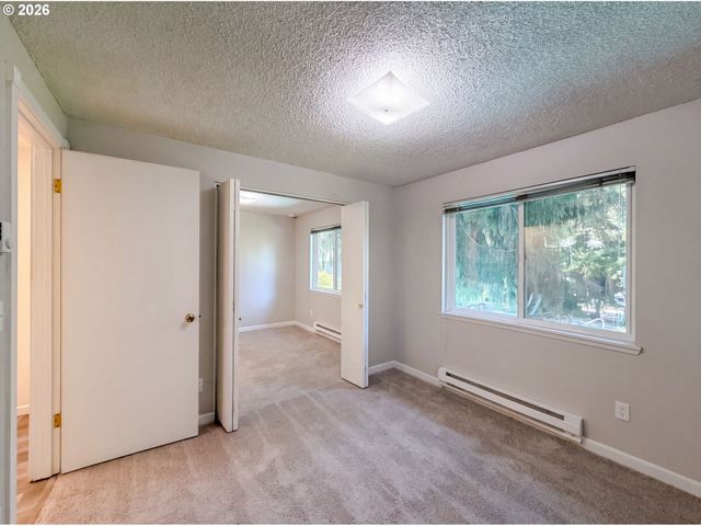 650 Sw Meadow Dr 209, Beaverton, OR 97006
