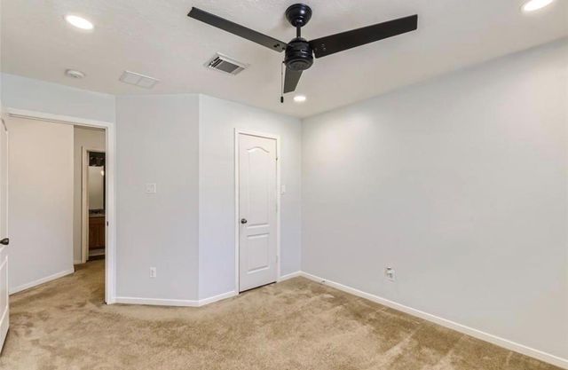 18919 Squirrel Oaks Drive, Magnolia, TX 77355
