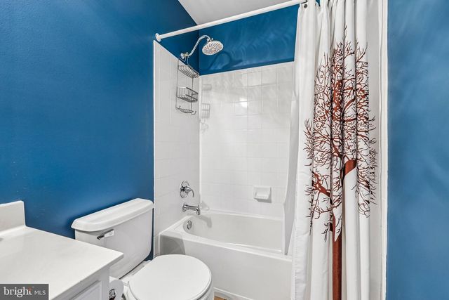 47404 MIDDLE BLUFF PL, Sterling, VA 20165