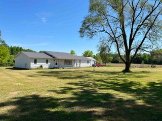 2600 W Schmeid Road, Belvidere Twp, MI 48886