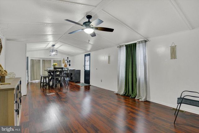 69 AUSTIN DR, Grantville, PA 17028