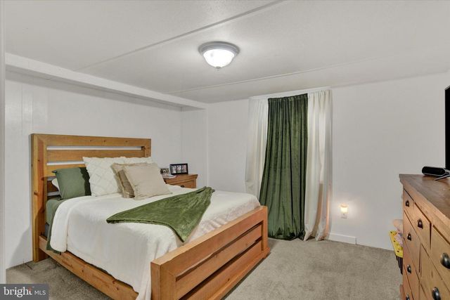 69 AUSTIN DR, Grantville, PA 17028