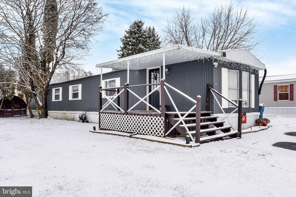 69 AUSTIN DR, Grantville, PA 17028