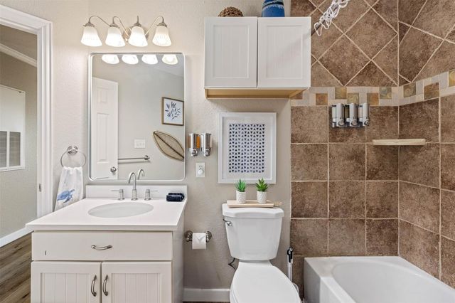 9520 Seawall Blvd 254, Galveston, TX 77554