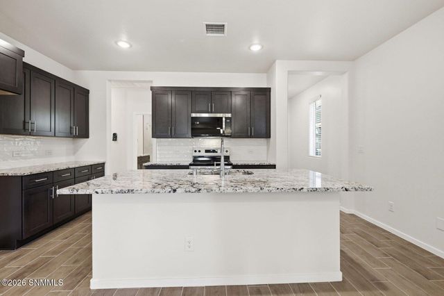 6542 Newcastle Avenue, Las Cruces, NM 88012