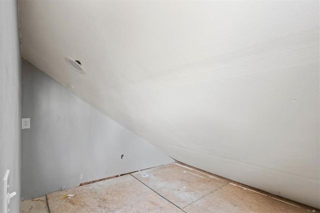 547 Blue Ridge Boulevard, Kansas City, MO 64125