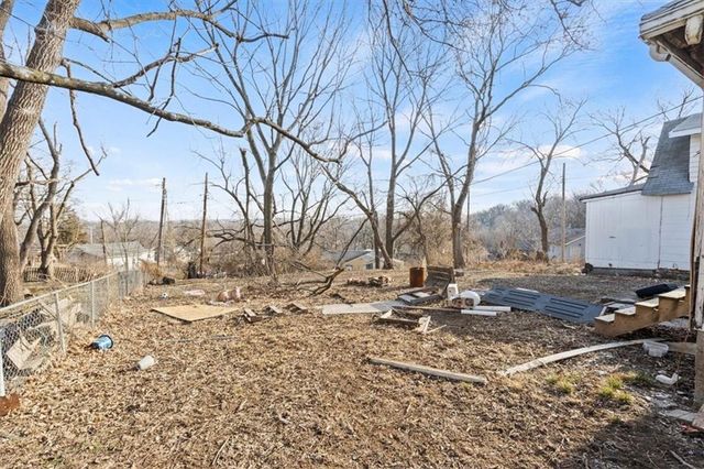 547 Blue Ridge Boulevard, Kansas City, MO 64125