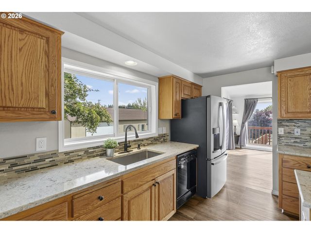 17810 Ne 47TH Ave, Vancouver, WA 98686