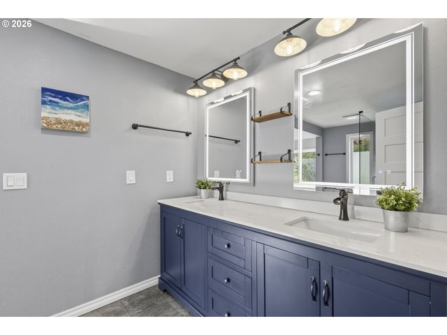 17810 Ne 47TH Ave, Vancouver, WA 98686