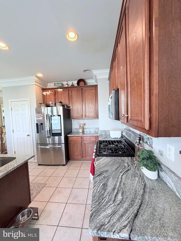 8593 WYNGATE MANOR CT, Alexandria, VA 22309