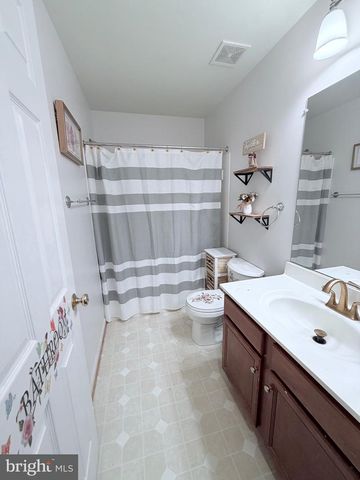 8593 WYNGATE MANOR CT, Alexandria, VA 22309