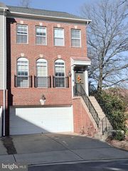 8593 WYNGATE MANOR CT, Alexandria, VA 22309