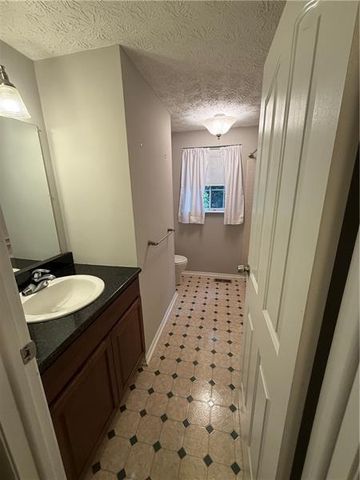 480 Roswell Farms Road, Roswell, GA 30075