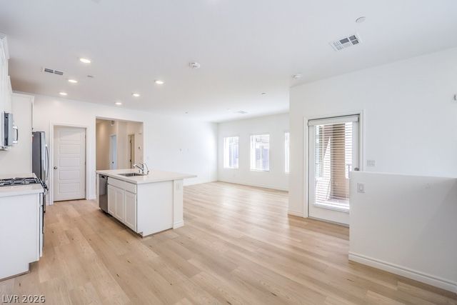 600 North Carriage Hill Drive 2151, Las Vegas, NV 89138