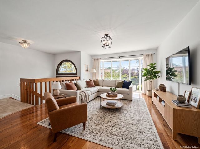 3400 Courtney Place, Baldwin, NY 11510