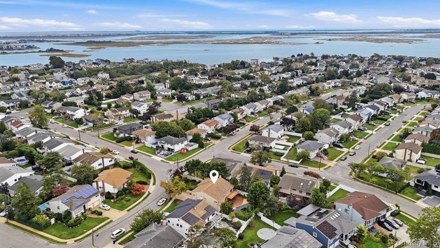 3400 Courtney Place, Baldwin, NY 11510