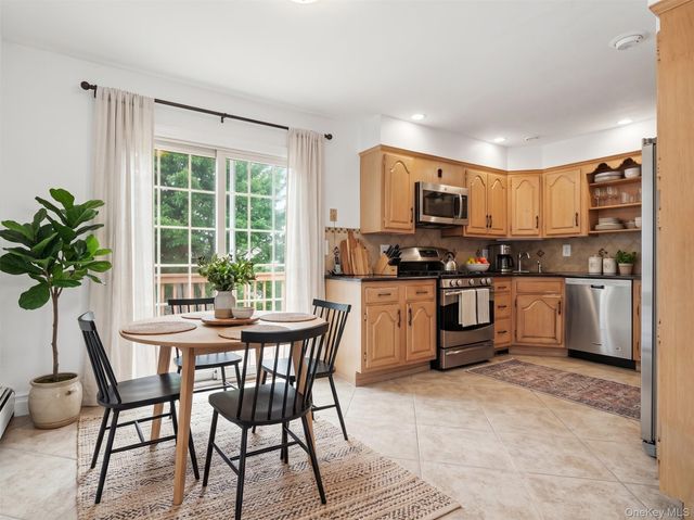 3400 Courtney Place, Baldwin, NY 11510