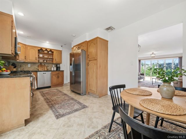 3400 Courtney Place, Baldwin, NY 11510